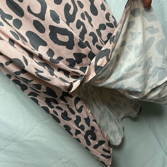 Taupe Oversized Maxi Dress With Grey Leopard Print With Pockets - Picture 4 of 6